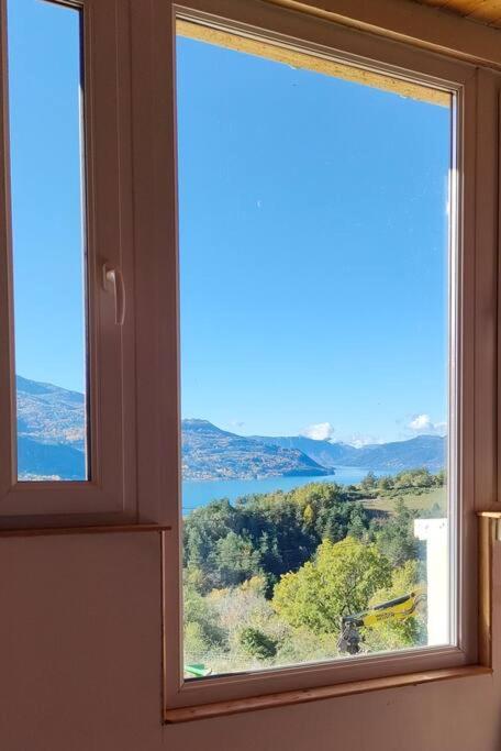 Le Cosy Du Plongeoir - T2 Neuf Avec Vue Sur Le Lac De Serre Poncon Et Grande Terrasse Avec Jardin 사뱅 외부 사진