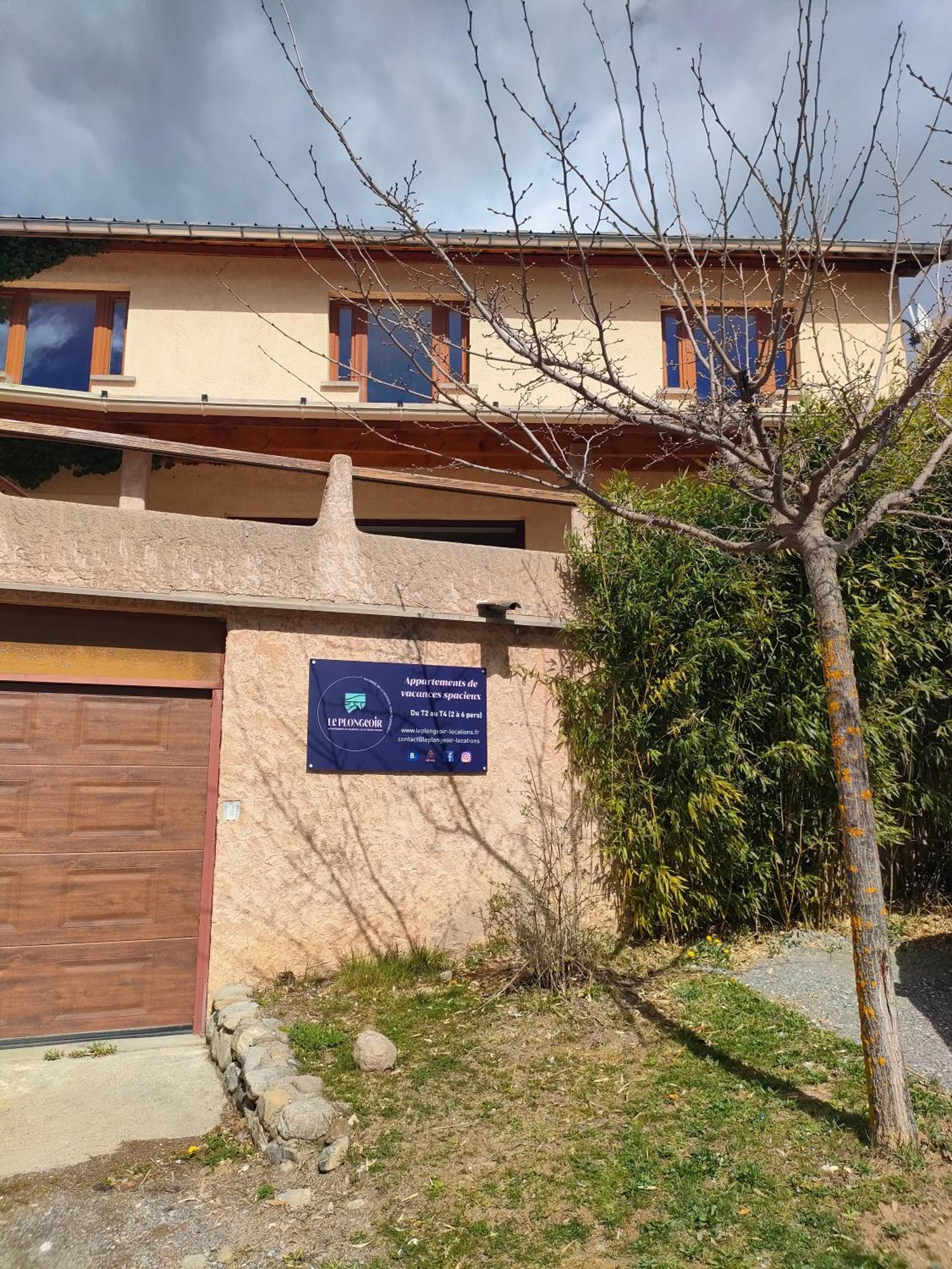 Le Cosy Du Plongeoir - T2 Neuf Avec Vue Sur Le Lac De Serre Poncon Et Grande Terrasse Avec Jardin 사뱅 외부 사진